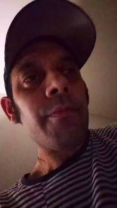 Charlybrown44 live cam on Cam4