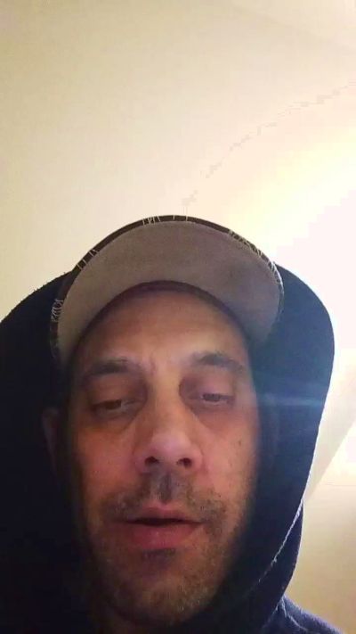 Charlybrown44 live cam on Cam4