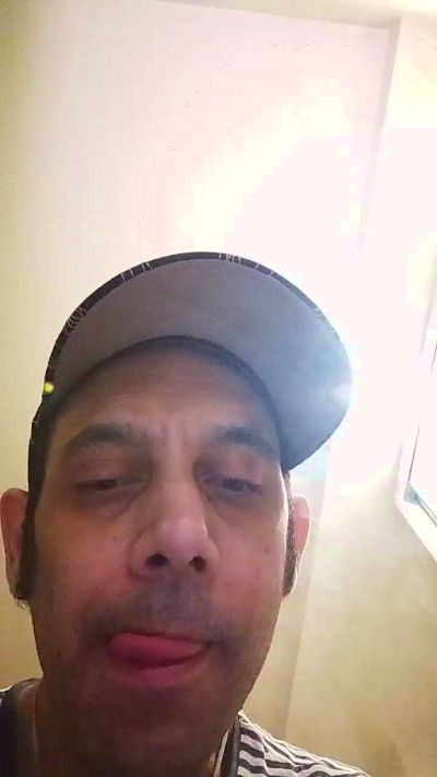 Charlybrown44 live cam on Cam4