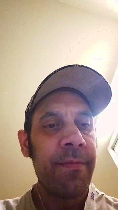 Charlybrown44 live cam on Cam4