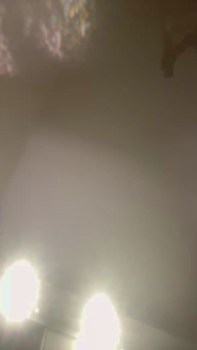 Charlybrown44 live cam on Cam4