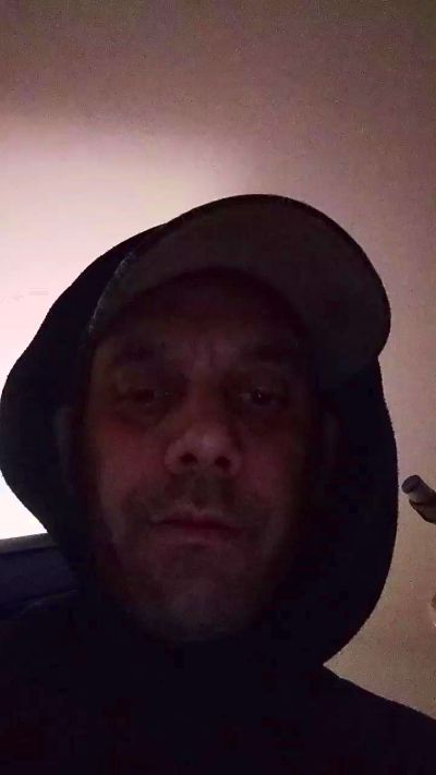 Charlybrown44 live cam on Cam4