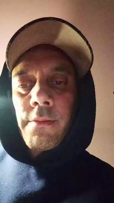Charlybrown44 live cam on Cam4