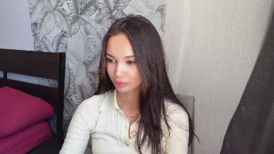 CharmainMillon live cam on Cam4