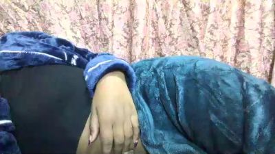 Charmeliesexy live cam on Cam4
