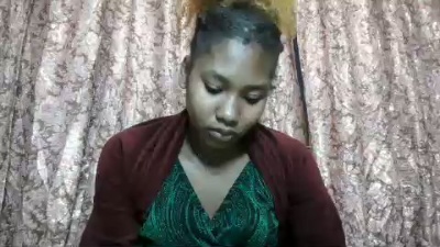 Charmeliesexy live cam on Cam4