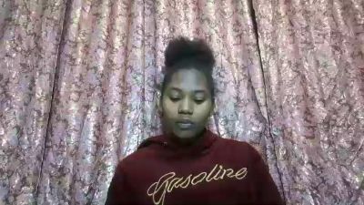 Charmeliesexy live cam on Cam4