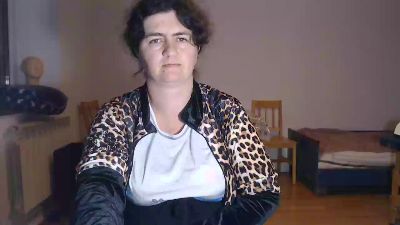 Charmella live cam on Cam4