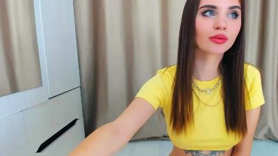 CharmingVixeny live cam on Cam4