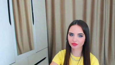 CharmingVixeny live cam on Cam4