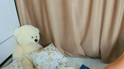 CharmingVixeny live cam on Cam4