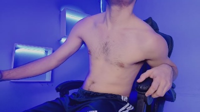 ChaseBennett live cam on Cam4