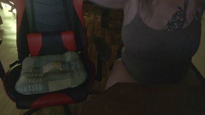 Chasingcunt live cam on Cam4