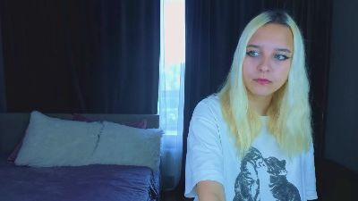 ChayaHaris live cam on Cam4
