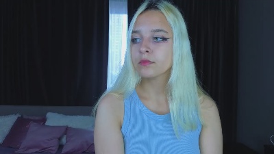 ChayaHaris live cam on Cam4