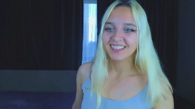 ChayaHaris live cam on Cam4