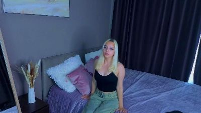ChayaHaris live cam on Cam4