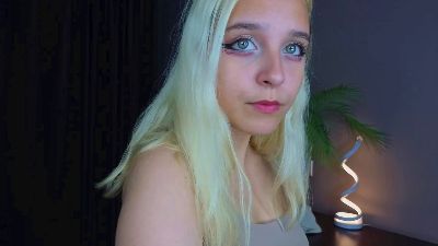 ChayaHaris live cam on Cam4