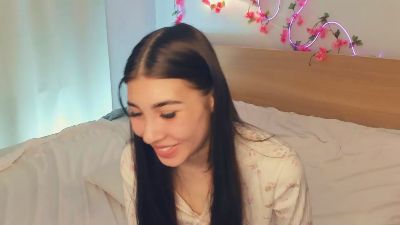 ChayaVillaneuva live cam on Cam4