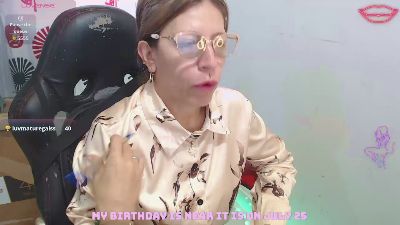 Chayla_Ruiz live cam on Cam4
