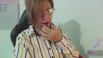 Chayla_Ruiz live cam on Cam4