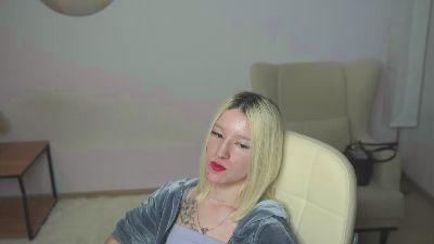 ChelseyDripps live cam on Cam4