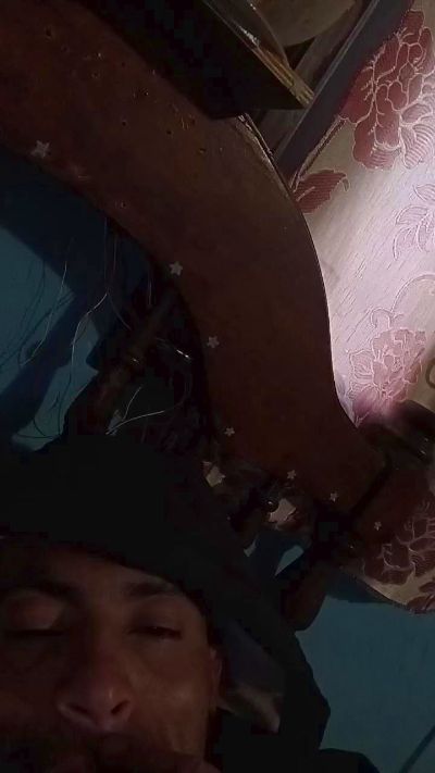 Chepos1994 live cam on Cam4