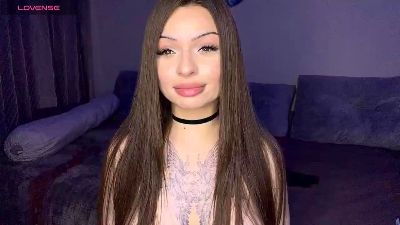 ChereMyint live cam on Cam4