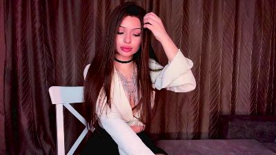 ChereMyint live cam on Cam4