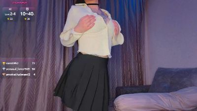 ChereMyint live cam on Cam4