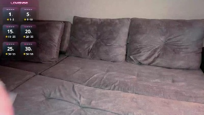 ChereMyint live cam on Cam4