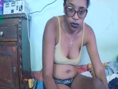 Cheriana live cam on Cam4