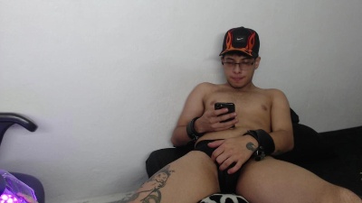 CherryHottie05 live cam on Cam4