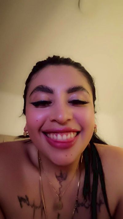 CherryVelvet_ live cam on Cam4