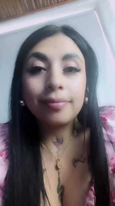 CherryVelvet_ live cam on Cam4
