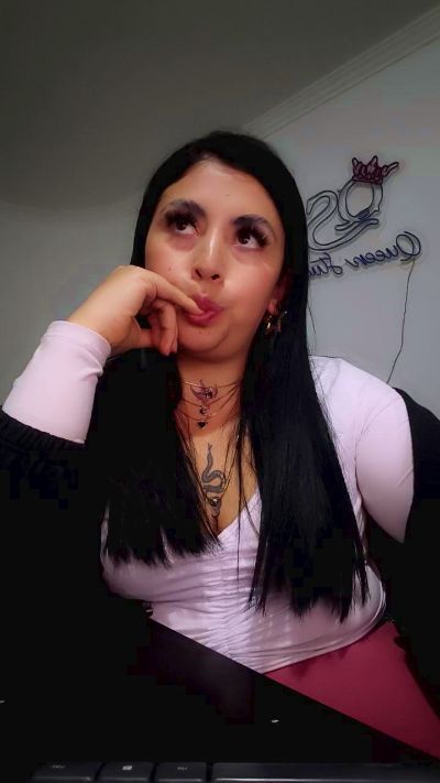 CherryVelvet_ live cam on Cam4