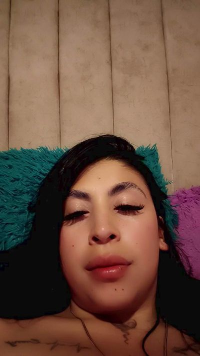 CherryVelvet_ live cam on Cam4