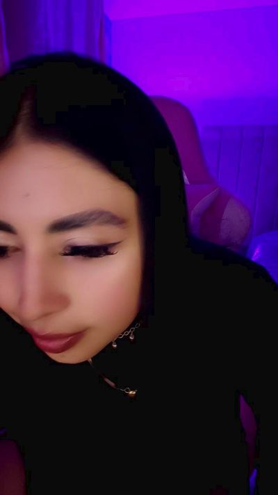 CherryVelvet_ live cam on Cam4