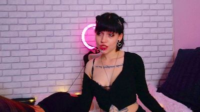 Cherry_Bite live cam on Cam4