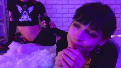 Cherry_Bite live cam on Cam4