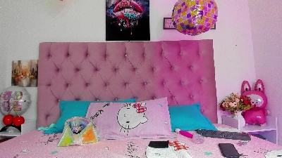 Cherry_wish live cam on Cam4