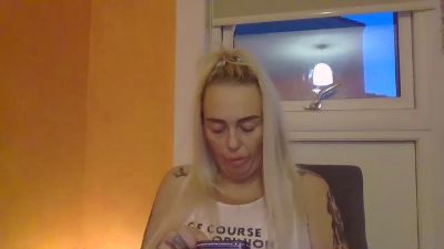 Cherry_xo live cam on Cam4