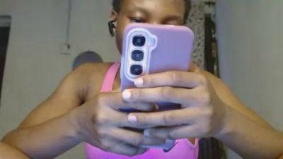 Cherryredcunt live cam on Cam4