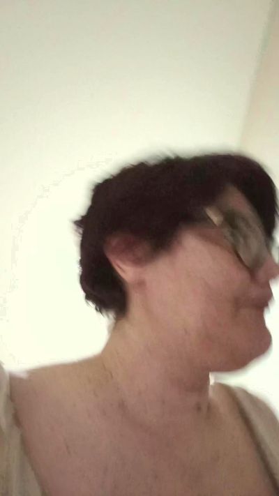 Cherubina85 live cam on Cam4