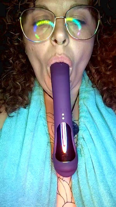 CheshieVibes live cam on Cam4