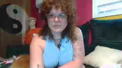 CheshieVibes live cam on Cam4