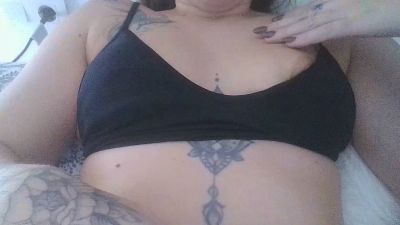 Chicamala93 live cam on Cam4