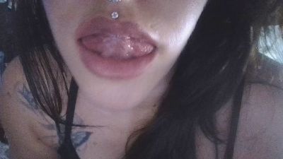 Chicamala93 live cam on Cam4