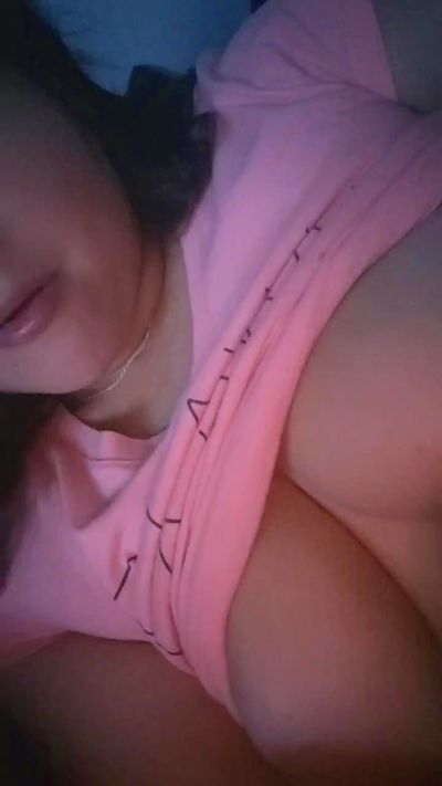Chicassafic024 live cam on Cam4