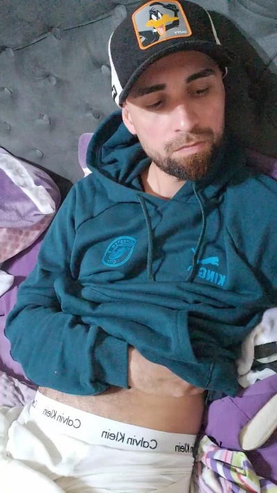 Chicha94 live cam on Cam4